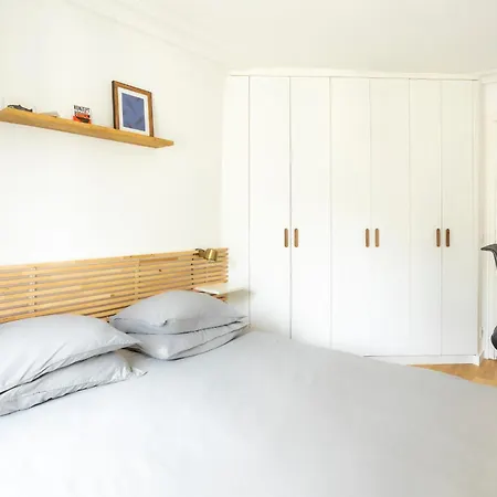 Central Modern Parisian *